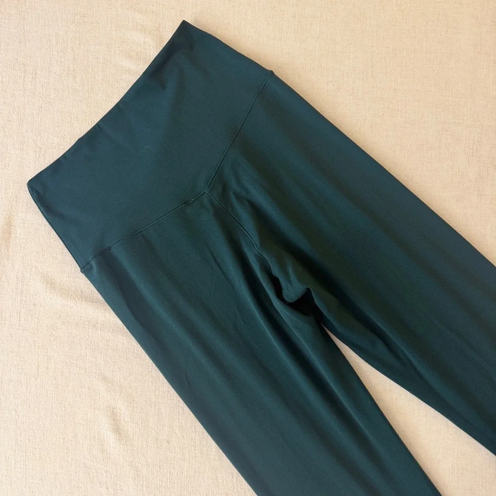 Offline by Aerie Real Me Crossover Flare Leggings Green High Rise Size Medium - Picture 7 of 9